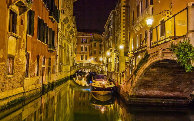 Canal boats bridge nighttime lights #2 free wallpaper - medium preview image
