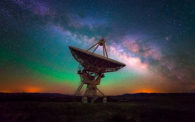 Large telescope night sky milky free wallpaper - medium preview image