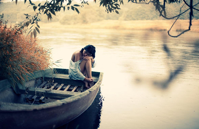 Woman boat lake tree bird free wallpaper - medium preview image