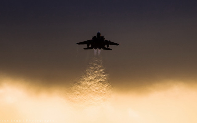 Jet flying cloudy sky jet free wallpaper - medium preview image
