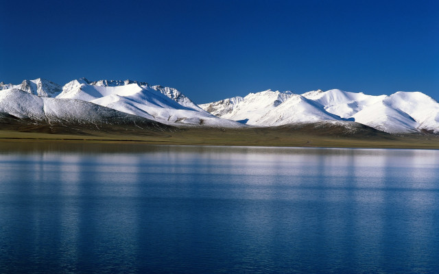 Mountain snow lake sky beautiful free wallpaper - medium preview image