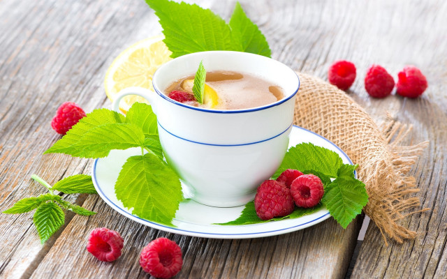 Tea raspberries mint wooden table free wallpaper - medium preview image