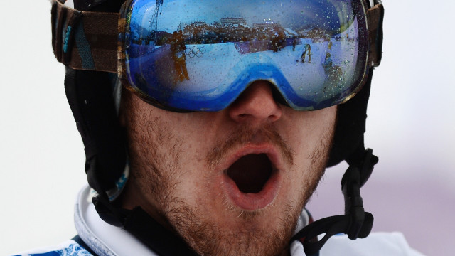Surprised man snowboard helmet goggles free wallpaper - medium preview image