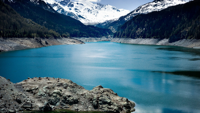 Lake mountains snow boat reflection free wallpaper - medium preview image