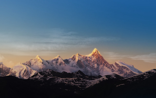 Mountain range clouds snow capped free wallpaper - medium preview image
