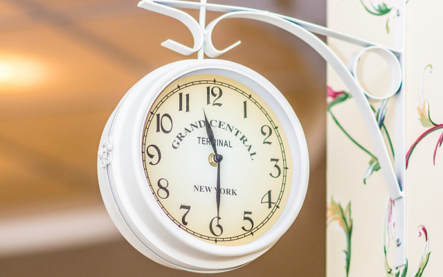 Clock floral design arts crafts free wallpaper - medium preview image