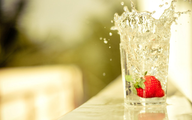 Strawberry splash water glass food free wallpaper - medium preview image