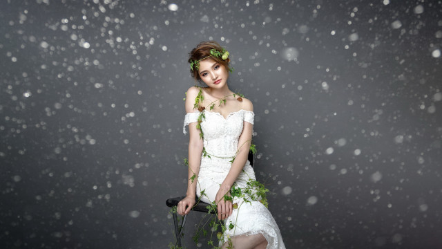 Woman white dress umbrella snow #2 free wallpaper - medium preview image