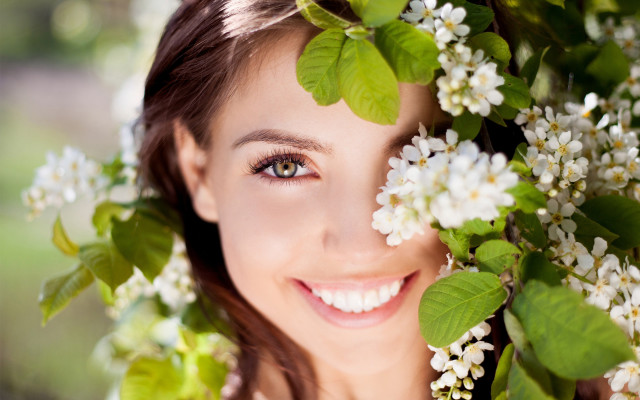 Woman blue eyes flower smile free wallpaper - medium preview image