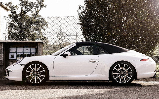 White sports car fence tree free wallpaper - medium preview image