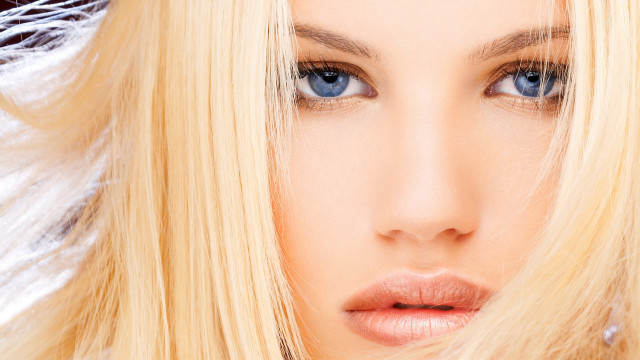 Blonde haired blue eyed woman #15 free wallpaper - medium preview image