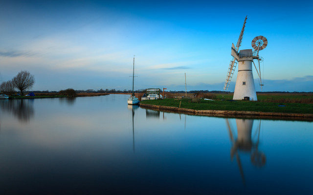 Windmill river boat tiltshift award free wallpaper - medium preview image