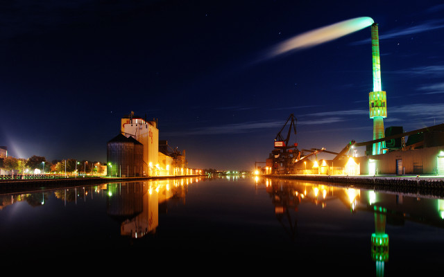 City night water clock tower free wallpaper - medium preview image