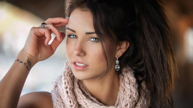 Aramenta vail blue eyes fur free wallpaper - medium preview image