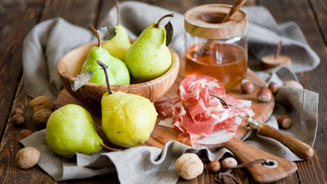 Wooden bowl pears honey still free wallpaper - medium preview image