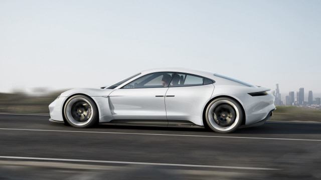 White car city skyline person free wallpaper - medium preview image