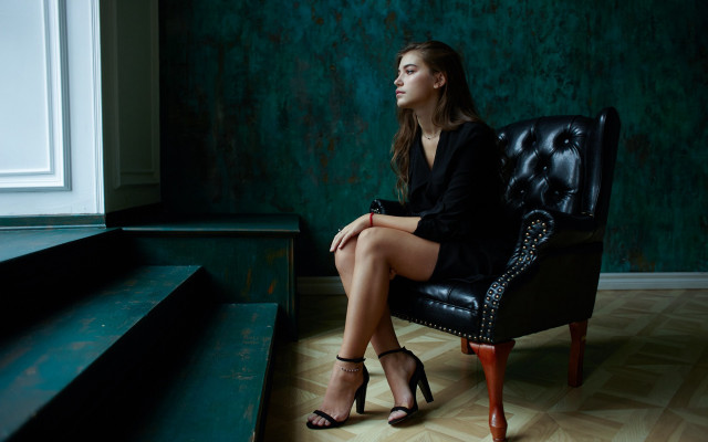 Woman green wall stairs portrait free wallpaper - medium preview image