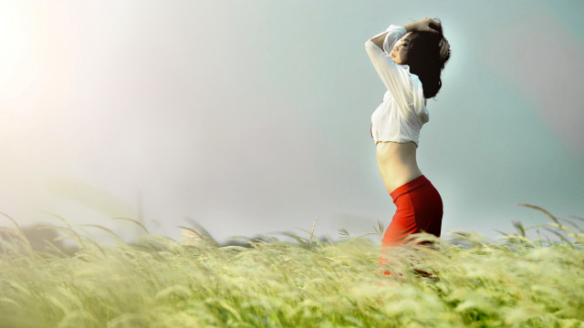Woman field tallgrass arms up free wallpaper - medium preview image