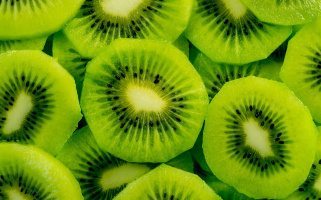 Kiwi closeup white center green free wallpaper - medium preview image