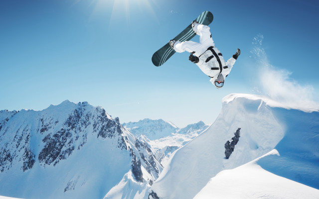 Snowboarder mountain sky sun winter free wallpaper - medium preview image