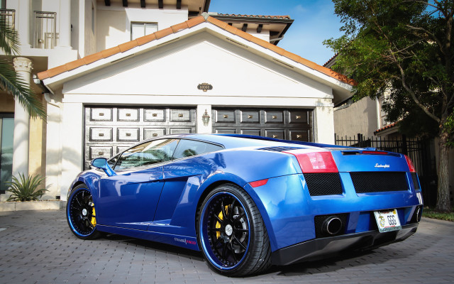 Blue sports car house palm free wallpaper - medium preview image