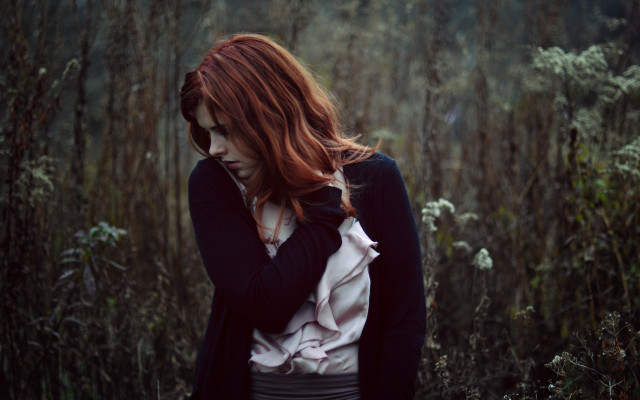 Red haired woman tall grass free wallpaper - medium preview image