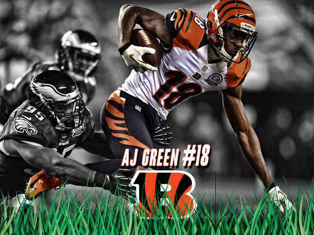Football player running ball football #2 free wallpaper - medium preview image