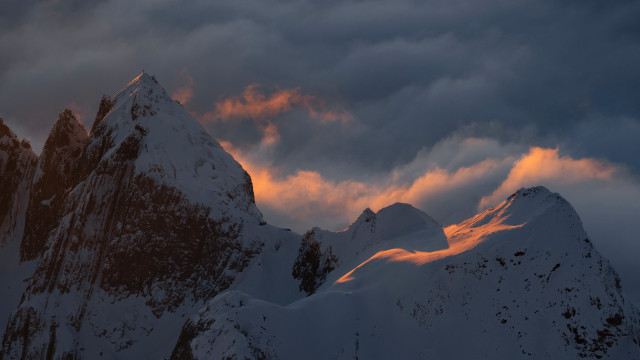 Mountain range sunset clouds snowy free wallpaper - medium preview image