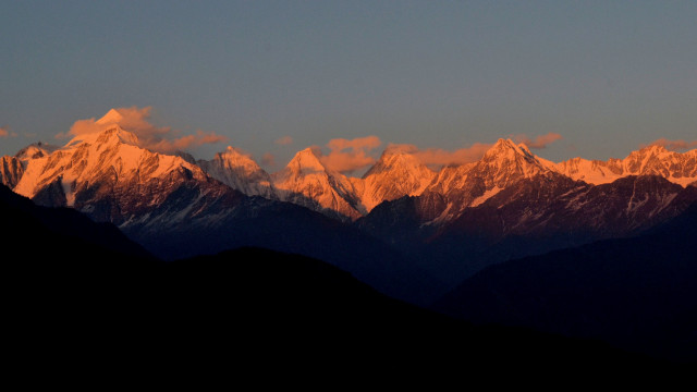 Mountain range sunset clouds fire free wallpaper - medium preview image