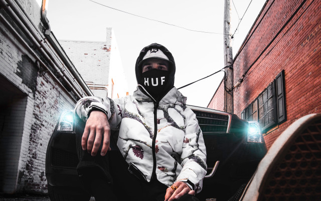 Man hoodie car cubo futurism free wallpaper - medium preview image