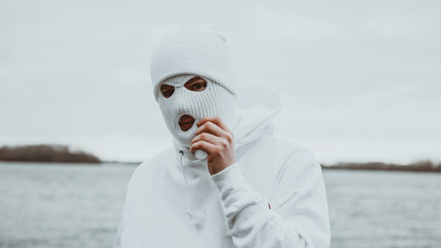 Masked water hoodie ocean blurry free wallpaper - medium preview image