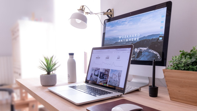 Laptop desk monitor keyboard mouse free wallpaper - medium preview image