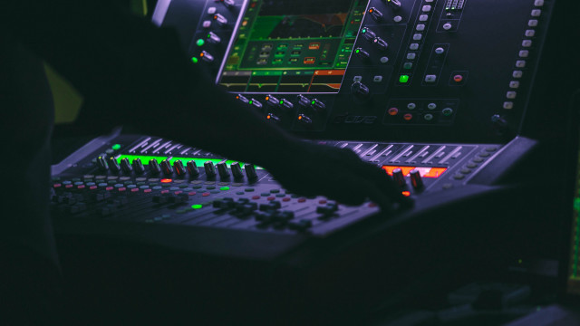 Sound mixing console dark room free wallpaper - medium preview image