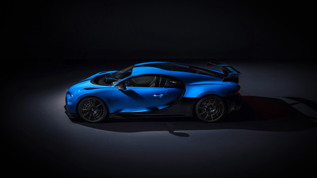 Blue sports car dark room #15 free wallpaper - medium preview image