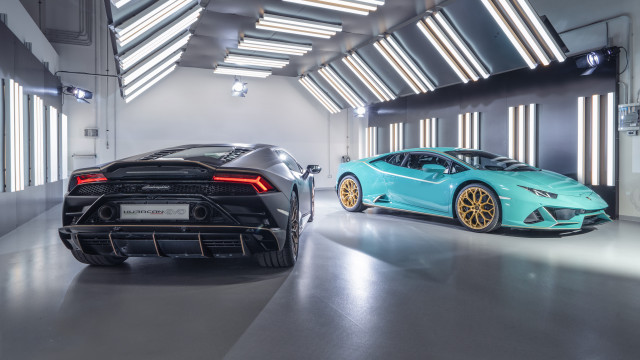 Skyblue black gold rims jigsaw free wallpaper - medium preview image