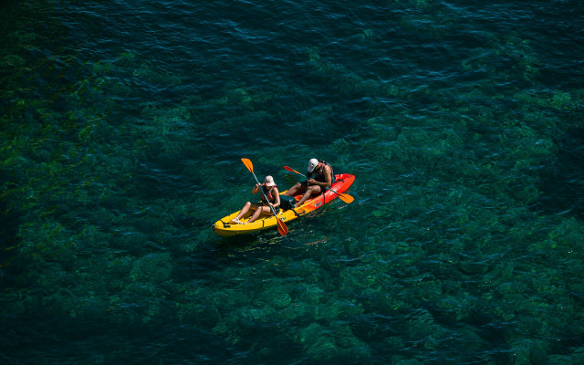 Kitsch yellow kayak water paddle free wallpaper - medium preview image