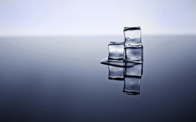 Ice cubes reflection 3d render free wallpaper - medium preview image