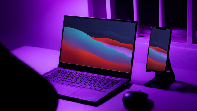 Laptop desk phone mouse AndriesStock free wallpaper - medium preview image
