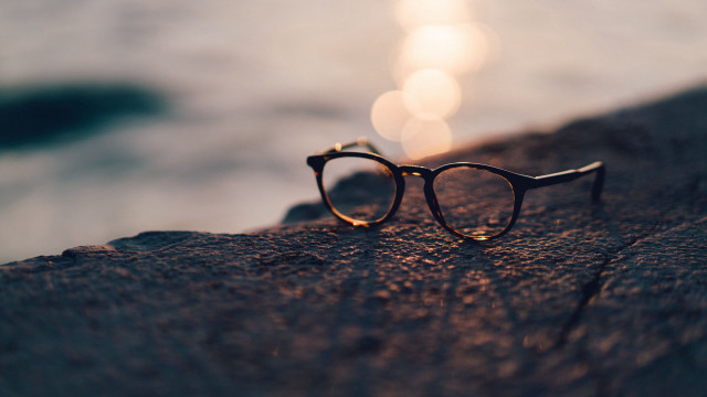 Glasses rock ocean sunset bokeh free wallpaper - medium preview image