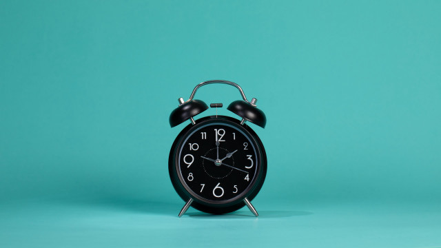 Black alarm clock blue green free wallpaper - medium preview image