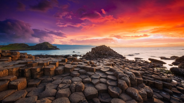 Sunset rocky beach large formation free wallpaper - medium preview image