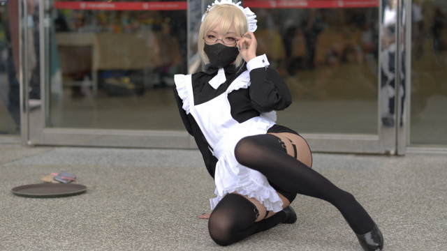 Black white cosplay maid blonde free wallpaper - medium preview image