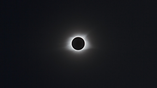 Solar eclipse city night moonlight free wallpaper - medium preview image