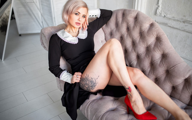 Elina karimova black dress couch #3 free wallpaper - medium preview image