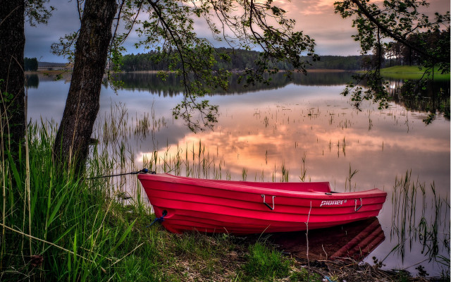 Red boat lake sunset reflection free wallpaper - medium preview image