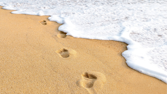 Dionisius beach footprints wave surfboard #2 free wallpaper - medium preview image