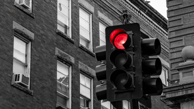 Traffic light red pole building free wallpaper - medium preview image
