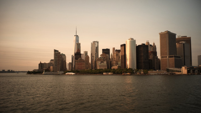 Cityscape boat sunset bridge castle free wallpaper - medium preview image