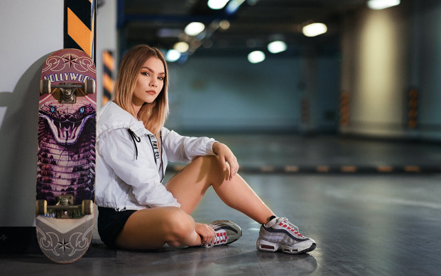 Woman skateboard dragon portrait bokeh free wallpaper - medium preview image