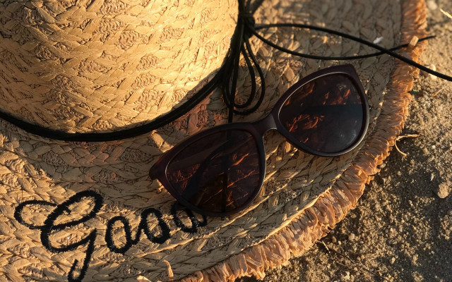 Hat sunglasses mat goodbye summer free wallpaper - medium preview image